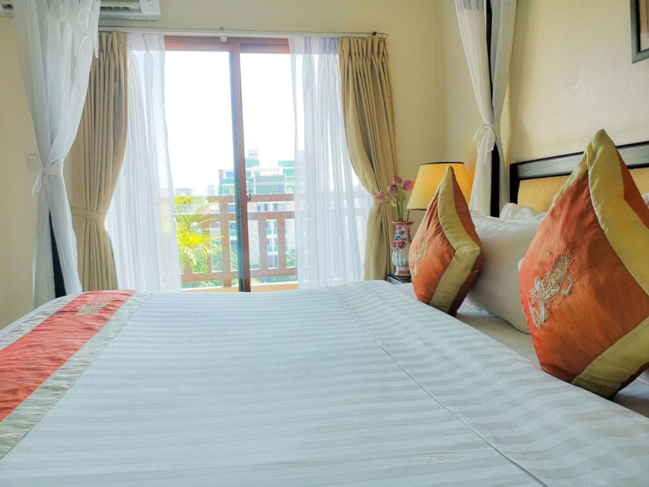 Cardamom Hotel&Apartment Phnom Penh Exterior foto